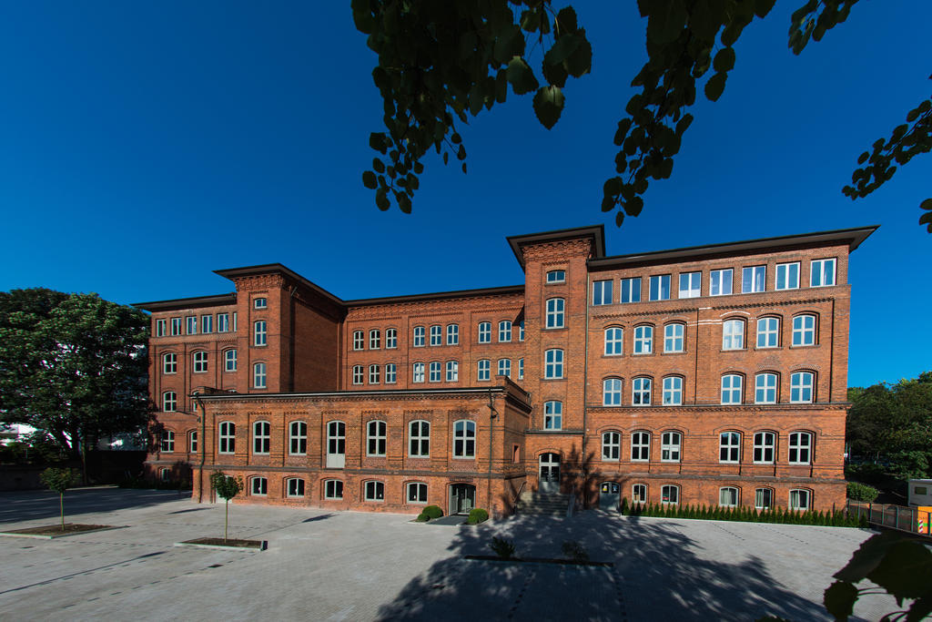 Hotel Volksschule Hambourg Extérieur photo